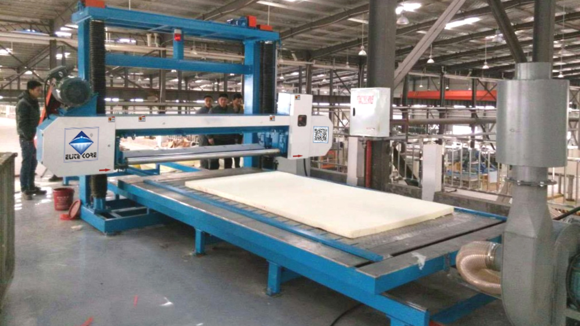 ECMT-138 全自动硬质泡沫平切机